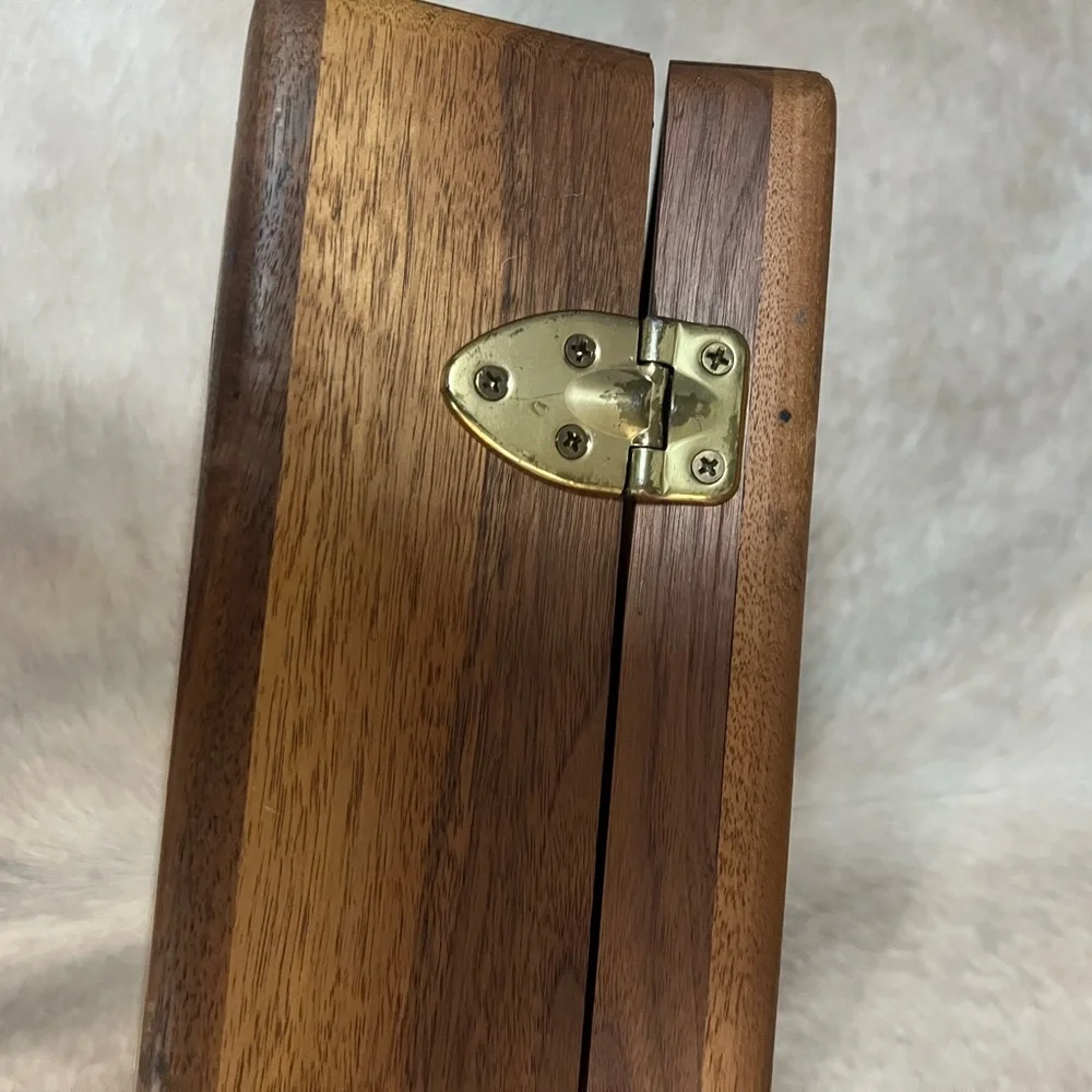 Elegant Wooden Briefcase with Handle